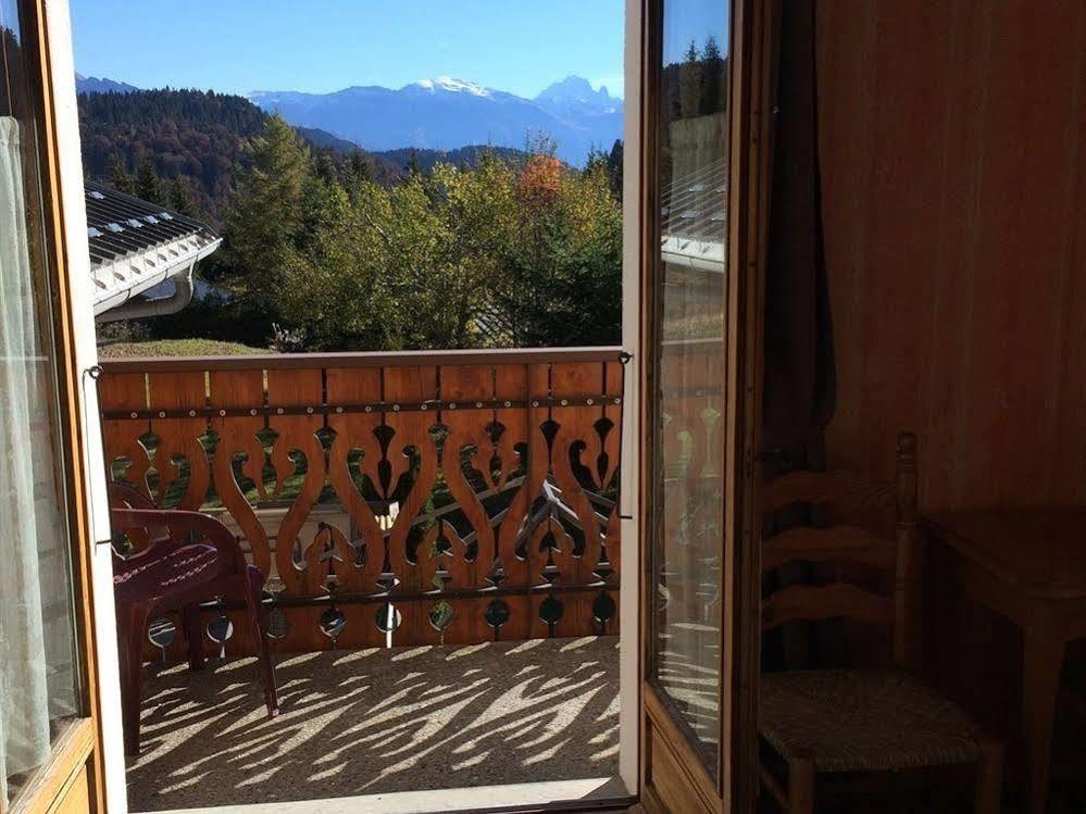 Le Taconet Hotel Le Praz de Lys Exterior photo